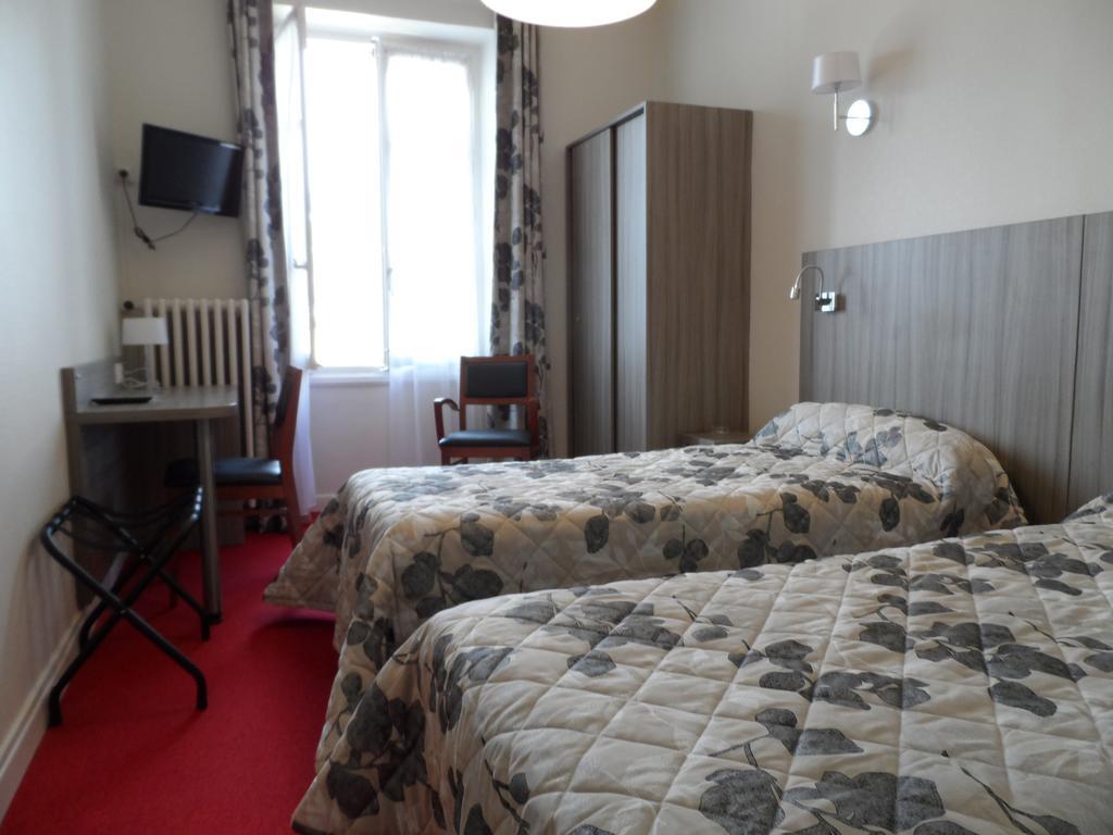 Touring Hotel Grenoble Room photo
