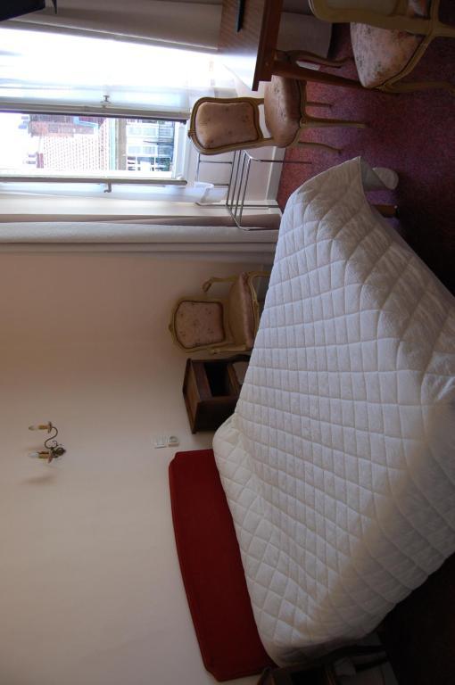 Touring Hotel Grenoble Room photo
